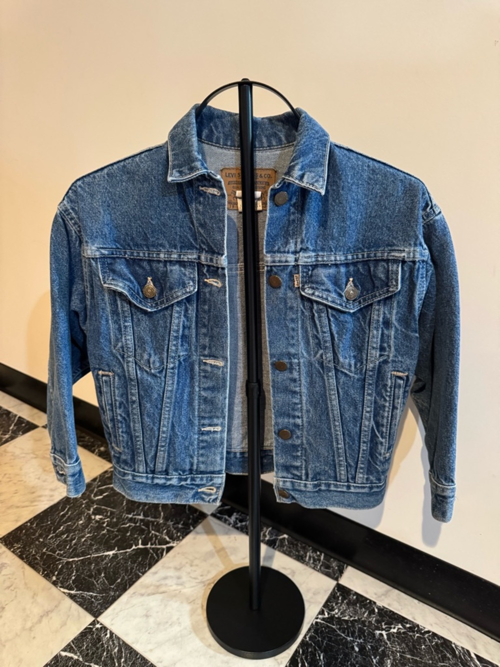 Vintage 1987 Levi’s USA Made Cropped Denim Trucker Jacket Women/Youth Small
